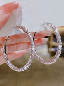 1 Đôi bông tai pha lê tròn lớn, kiểu dáng thời trang mạ bạc, đính đá Cubic Zirconia sáng bóng, quà tặng dự tiệc dành cho nữ. - Bạc - Xem 3