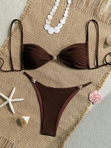 Bộ bikini 2 mảnh gợi cảm dành cho nữ, với phụ kiện bóng bẩy và chất liệu đặc biệt, thích hợp cho kỳ nghỉ hè, đi biển hoặc các hoạt động thường ngày. - cà phê đen - Xem 2