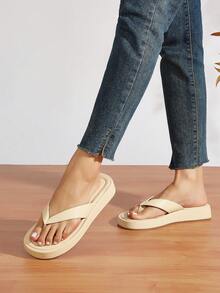 米色柔软防滑优质皮革人字凉鞋，简约时尚新款厚底拖鞋，舒适百搭，易于穿着，适合室内外穿着，四季皆宜，坡跟（新鞋脚趾处的带子可能有点硬，建议先在家穿几次，磨合好后再穿到户外，有效减少摩擦） - 米色 - 查看 10