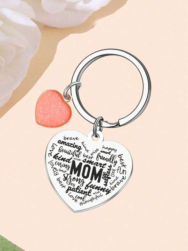 1 pieza Llavero de acero inoxidable con forma de corazón grabado con lema para mujer "Rosa, Corazón, Encanto, Mamá, Increíble, Amable, Valiente, Amor, Hermosa, Fuerte, Desinteresada, Amigable, Genial, Sabia, Inteligente", un accesorio de moda casual, perfecto como regalo para mamá/madre en su cumpleaños, Día de la Madre, Acción de Gracias, accesorio para coche, bolso, mochila