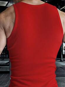 Playera Ajustada de Tirantes para Hombre con Cuello Redondo y Hombros Descubiertos para Gimnasio - Rojo - Ver 3