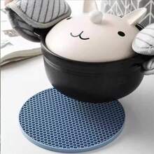4pcs Multipurpose Heat Resistant Round Silicone Mats, Non-Slip Pads For Hot Pots And Pans, Colorful Silicone Mats For Hot Dishes And Dining Table, Suitable For Restaurant Accessories And Picnic Blankets, Extra Large Heat Resistant Silicone Mats For Kitchen Countertops - Multicolor - View 2
