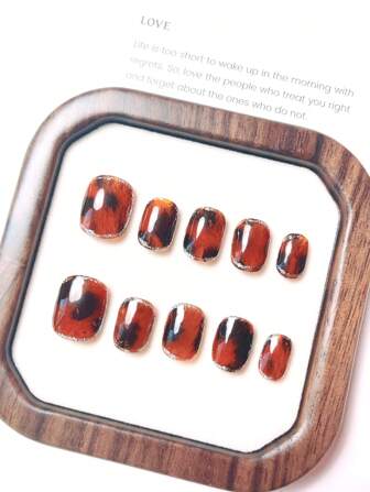 Kit de 10 uñas postizas hechas a mano con diseño de corazón negro y blanco, decoradas con brillo, cristales y piedras preciosas en un estilo japonés, moderno, elegante y minimalista coreano, de inspiración y2k