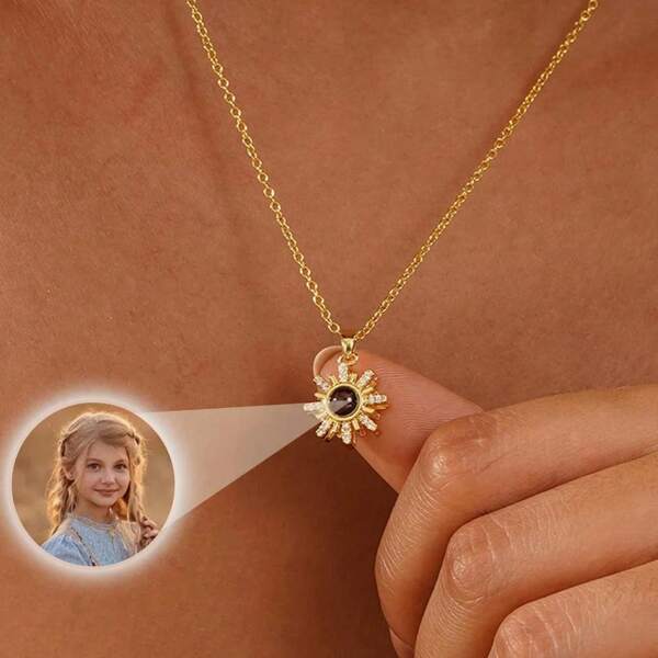 Zonneprojectie fotoketting, projectie sieraden voor vrouwen, gepersonaliseerd cadeau voor een herdenkingsfoto, kerstcadeaus, verjaardagscadeau voor haar, schoolbenodigdheden, terug naar school, schoolcadeau, voor kantoor, voor school, voor klaslokaal, cadeau voor leraren, voor universiteit, voor collega's, voor studentenkamers, voor leraren, voor jongens en meisjes, voor tieners, middelbare scholieren, middelbare scholieren, middelbare scholieren, studenten, universiteitsstudenten, eerstejaars, tweedejaars, eerstejaars