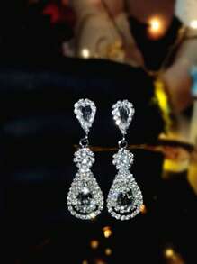 Fashion Glamorous CZ Crystal Earrings Stud Wedding Party Graduation Jewelry 1 Pair