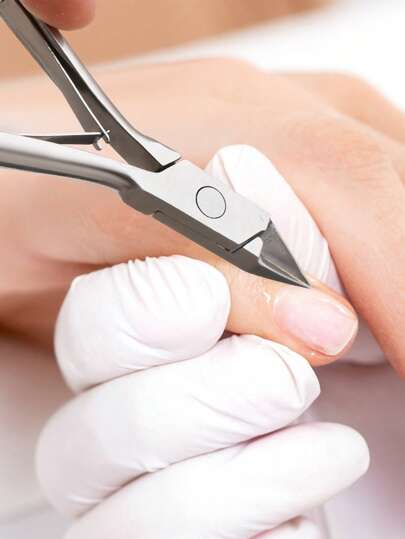 قاطع جلد ميت من الفولاذ المقاوم للصدأ بلون فضي قطعة واحدة، مقص أظافر، ملقط إزالة البشرة الميتة، أداة تجميل القدم مناسبة للأظافر المدببة للداخل والأظافر السميكة للأيدي، مناسب للرجال والنساء والمسنين، مع شفرات حادة