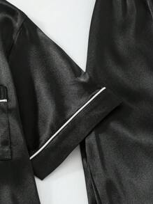 3 pièces Ensemble pyjama en satin unicolore élégant pour femmes - débardeur avec col châle boutonné, pantalon long et short, convient pour toutes les saisons