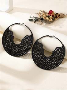 1 Pair Vintage Oversized Hollow Floral Pattern Totem Metal Geometric Drop Hoop Earrings For Women