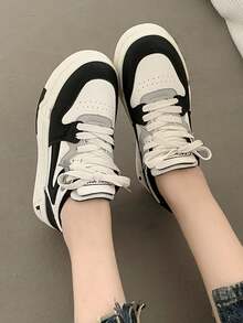Women's Thick Sole Sneakers, Casual Sports Shoes, Flat, Anti-Slip, Versatile, White Shoes, Student Sneakers, Running Shoes, Spring & Autumn - Black and White - View 2