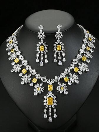 一套三件闪亮花朵锆石项链和耳环，优雅新娘首饰，适合婚礼、订婚、派对等场合，是送给女性的高端礼物。