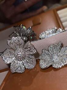 1 Pair Luxury Cubic Zirconia Stud Earrings, Suitable For Wedding Anniversary, Party Jewelry, Mother's Day, Valentine's Day Gift, Retro Chic And Elegant Design