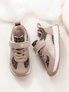 1 双女孩情人节心形刺绣钩环休闲运动鞋，易穿、防滑、耐用、低帮、平底、简约风格阿甘鞋，适合春季、夏季、秋季、冬季 - 金色 - 查看 3