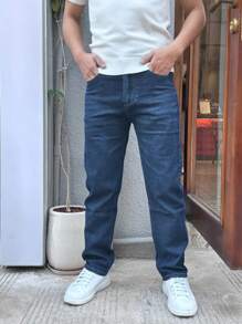 Men's Retro Slim Fit Simple Washed Blue Stretch Denim Jeans - Medium Wash - View 3