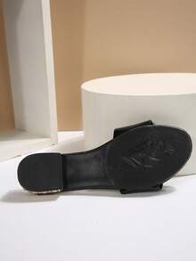 女士圆头绑带粗跟凉鞋，黑色低跟拖鞋，时尚大码拖鞋，欧式风格，春夏穿搭 - 黑色 - 查看 4