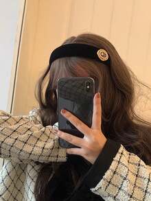 1 Stück elegantes Vintage-Stil Palast Stirnband aus Kunstfaser mit Rose, Damen Alltags-Haaraccessoire aus Samt - Schwarz - Übersicht 3