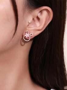 1 par de pendientes con forma de conejito con flor y diseño de perlas dulces, adecuado para uso diario, puede ser un regalo para días festivos, cumpleaños y Pascua