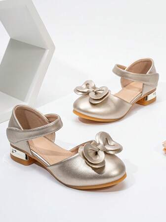 Zapatos de tacón alto con diseño hueco, cómodos, duraderos y versátiles, de moda para banquetes infantiles