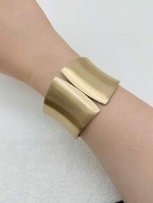 1 Piece Minimalist Chic Elegant Vintage Style Metal Spring Clasp Bangle Bracelet Varnish Plating - 金色 - 查看 2