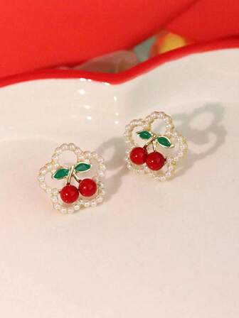 1 pereche de cercei cu perle artificiale și cireșe