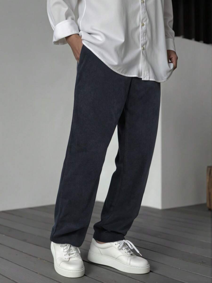 男士纯色口袋简约宽松裤，休闲日常穿搭，灰色灯芯绒长裤质感细腻，宽松版型休闲百搭，搭配运动鞋解锁日常时尚密码 - 黑色 - 查看 1