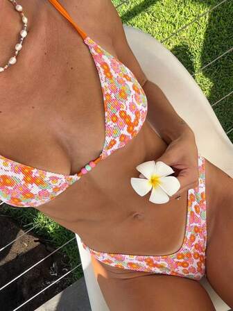 Ladies' Floral Print Patchwork Casual Cute Exposed Back Strap Halter Triangle Bikini Two Pieces Set, With Macron Colored Beads In The Middle, Suitable For Ladies' Summer Beach Vacation