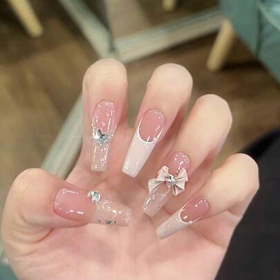 30片中式棺材形美甲贴纸，水钻蝴蝶结撞色设计，可爱时尚的韩式/日式美甲贴纸，指尖款式，包含1片果冻胶和1片防滑贴纸，适合女士派对、舞会、日常佩戴，可重复使用的美甲用品。