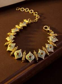 A Vintage Luxury European Style Elegant Heavy Work Exotic Enamel Bracelet Accessory With Retro Palace Style.