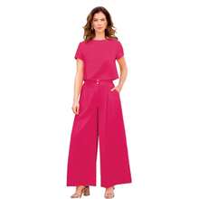 Ropa Blusa Rosa Fucsia Con Cuello Redondo, Manga Corta, Corte Recto y Amplio, Detalle De Botones Estilo Madera En La Espalda Para Mujer - Rosa - Ver 1