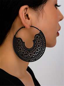 1 Pair Vintage Oversized Hollow Floral Pattern Totem Metal Geometric Drop Hoop Earrings For Women