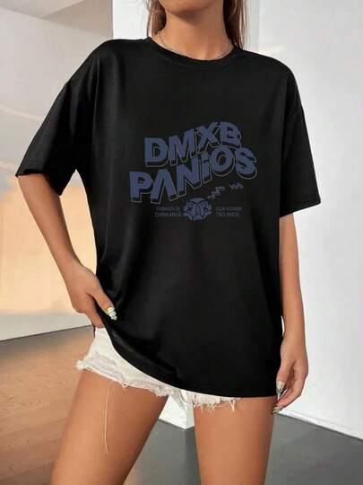 DGCC Camiseta estampada con texto y gráficos de estilo urbano