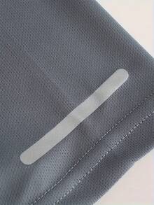 Recomendado Camiseta de seis piezas gris azul negro blanco verde militar rojo oscuro casual deportiva con estampado de rayas reflectantes, camiseta de manga corta transpirable de secado rápido con cuello redondo, camiseta de correr, camiseta que absorbe la humedad, camiseta de entrenamiento de fitness de manga corta de temporada - Conjunto de 6 piezas estampado en gris, azul marino, negro, blanco, verde militar y burdeos - Ver 5