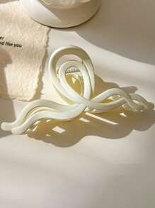 4pcs/1pc 13cm/5.12in White, Black, Khaki, Brown Oversize Wave Design Lightweight Plastic Hair Clips, Versatile Fashion High-End Elegant Minimalist Solid Color Hair Claw Clips, Suitable For Daily Wear, Casual, Party, Commute, Hairstyling, Makeup, Clothing Accessories Hair Jaw Clip Hair Clamps Hair Clutch Hair Catcher Clip