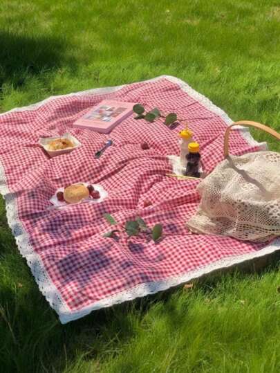 1pc Charming Red & White Plaid Rectangular Picnic Blanket - Christmas, Year-End, Woven Rayon Tablecloth With Lace Trim, Suitable For Winter Camping, Beach Outings, Photography Backdrop, Picnic Accessory