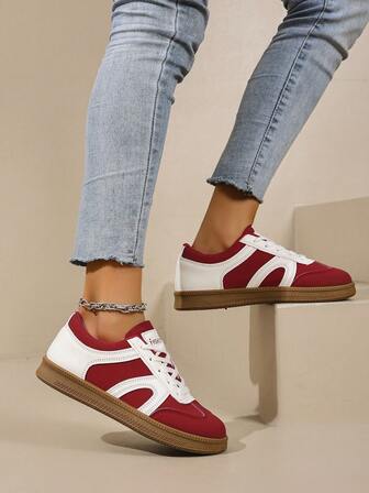 女士春秋新款圆头低帮休闲鞋，防滑可洗舒适平底运动鞋，拼布复古硫化鞋，适合通勤和运动