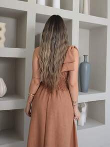 Helena Luxury Dune Linen Midi Dress With Bow On The Sleeve - 卡其色 - 查看 5