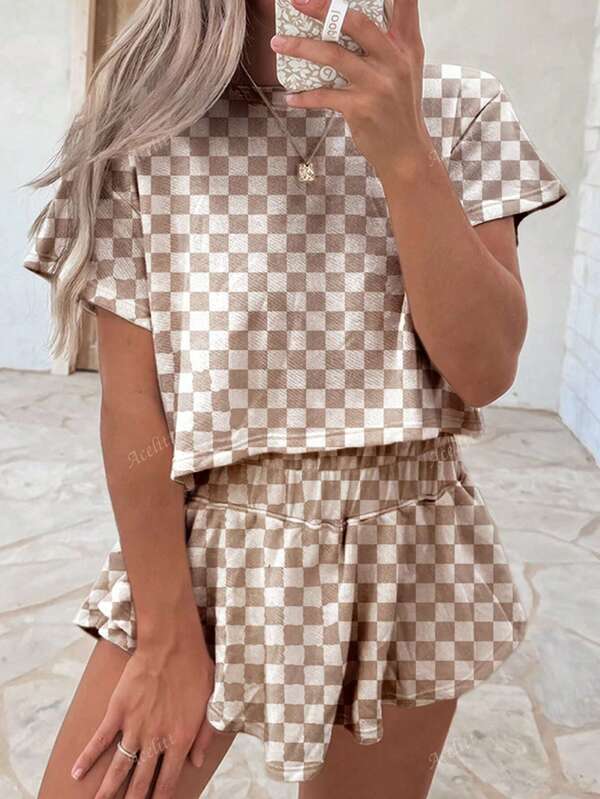 Acelitt Summer Brown Checkerboard Printed T-Shirt And High Waisted Short Skirt Two Pieces Set For Home Leisure