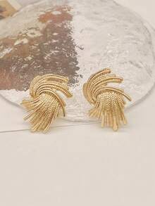 1 对时尚高端不对称耳钉女士款