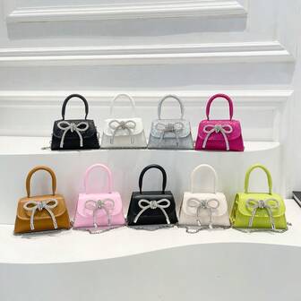 กระเป๋าคลัชช์ขนาดเล็กมีฝาพับประดับด้วยผีเสื้อประกายแวววาว เหมาะสำหรับสตรีใช้งานในงานปาร์ตี้