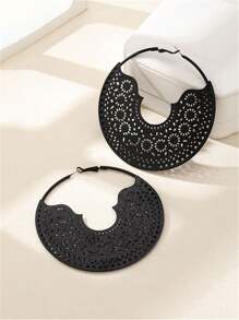 1 Pair Vintage Oversized Hollow Floral Pattern Totem Metal Geometric Drop Hoop Earrings For Women