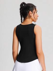 Top deportivo sin mangas de malla transpirable con parches, chaleco curvo para yoga, fitness y running