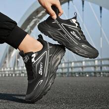 1 Pair Men's Lightweight Breathable Mesh Outdoor Running Sports Shoes For Summer - Black and White - View 1