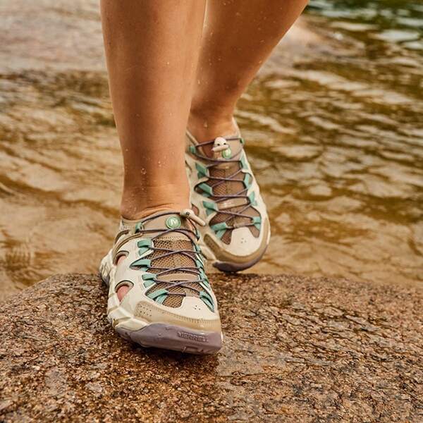 Merrell MAIPO SIEVE Women's Water Hiking Shoes, Lightweight Breathable Non-Slip Outdoor Sandals