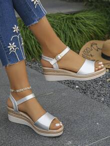 Sommer Mode Rückengurt Weiße Bequeme Plattform Keilsandalen für ältere Damen, geflochten aus blauem Denim mit schwarzer Sohle