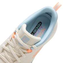 Skechers VAPORPLUS 女士系带休闲运动鞋，舒适透气，适合日常户外运动和休闲穿着，150224-NTMT - 自然色/多色 - 查看 10