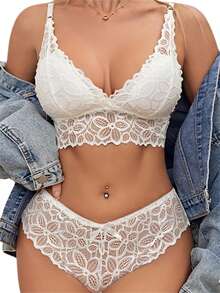 Women's Lace Lingerie Set V Neck Bra With Low Rise Thong Transparent Mesh Babydoll Set - 白色 - 查看 4