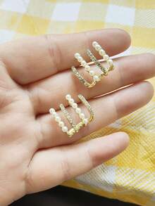 1 對簡約女士四爪鑲耳釘