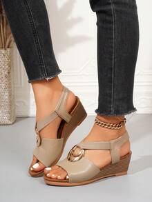 2025 New Fashion Slip-On Women Sandals, Solid Color Buckle Design Platform Wedge Heels, Suitable For Casual, Vacation, Beach Party, Outdoor Wear,Spring Summer Outfits - Khaki - View 4
