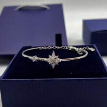 1 pièce Bracelet élégant et haut de gamme pour femme en forme de serpent avec cristaux rouges et base de bracelet réglable, idéal pour une utilisation quotidienne, cadeau parfait pour les fêtes pour les femmes