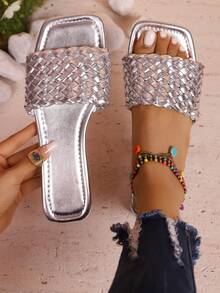 Women's Pleated Strap Sandals With Beads & Floral Transparent Strap Elements, Square Toe Casual Versatile Slip-On Flat Slippers - Silver - View 2