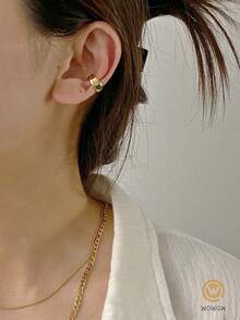 1pc Minimalist Golden Clip-On Earring, Made Of Non-Fading Copper Material - Yellow Gold - View 4